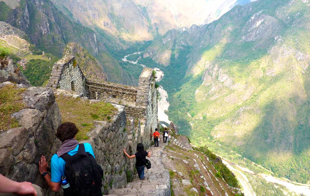 Ruta a la cima de la Montaña Huayna Picchu