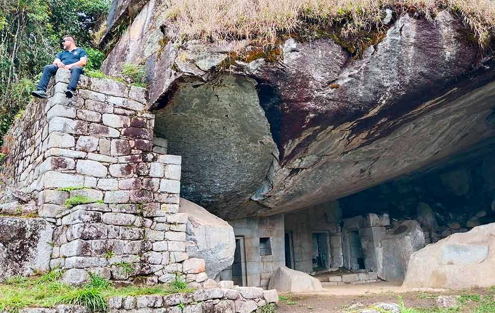 The Moon Temple: the Great Cave in Machu Picchu